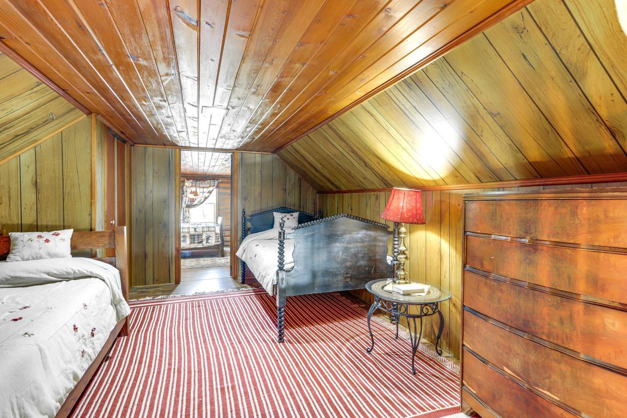 Quiet Shiloh Retreat With Spacious Yard And Fireplace! エクステリア 写真