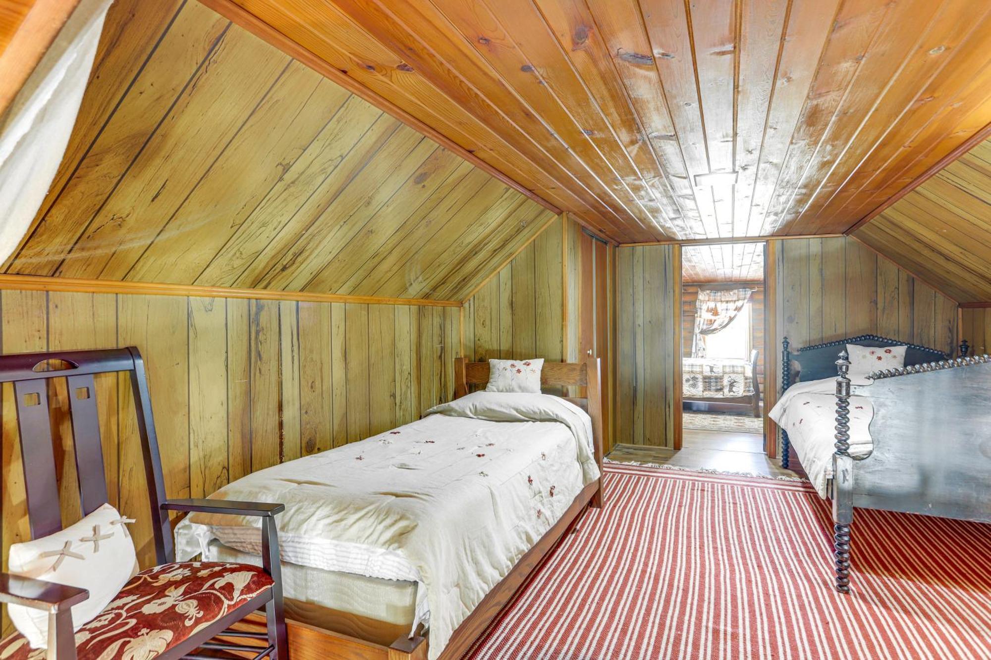 Quiet Shiloh Retreat With Spacious Yard And Fireplace! エクステリア 写真