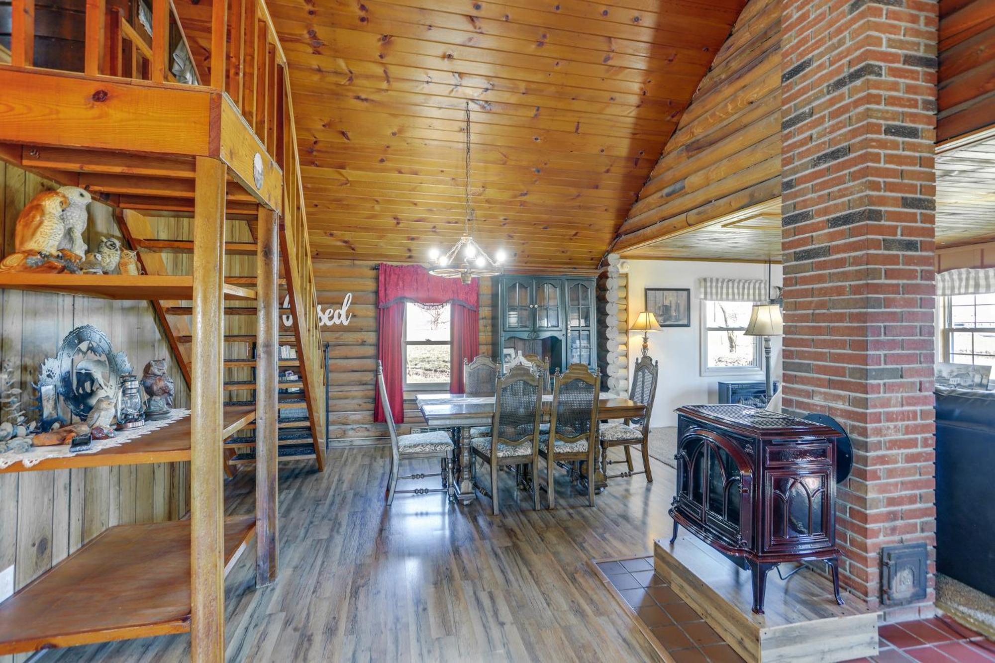 Quiet Shiloh Retreat With Spacious Yard And Fireplace! エクステリア 写真