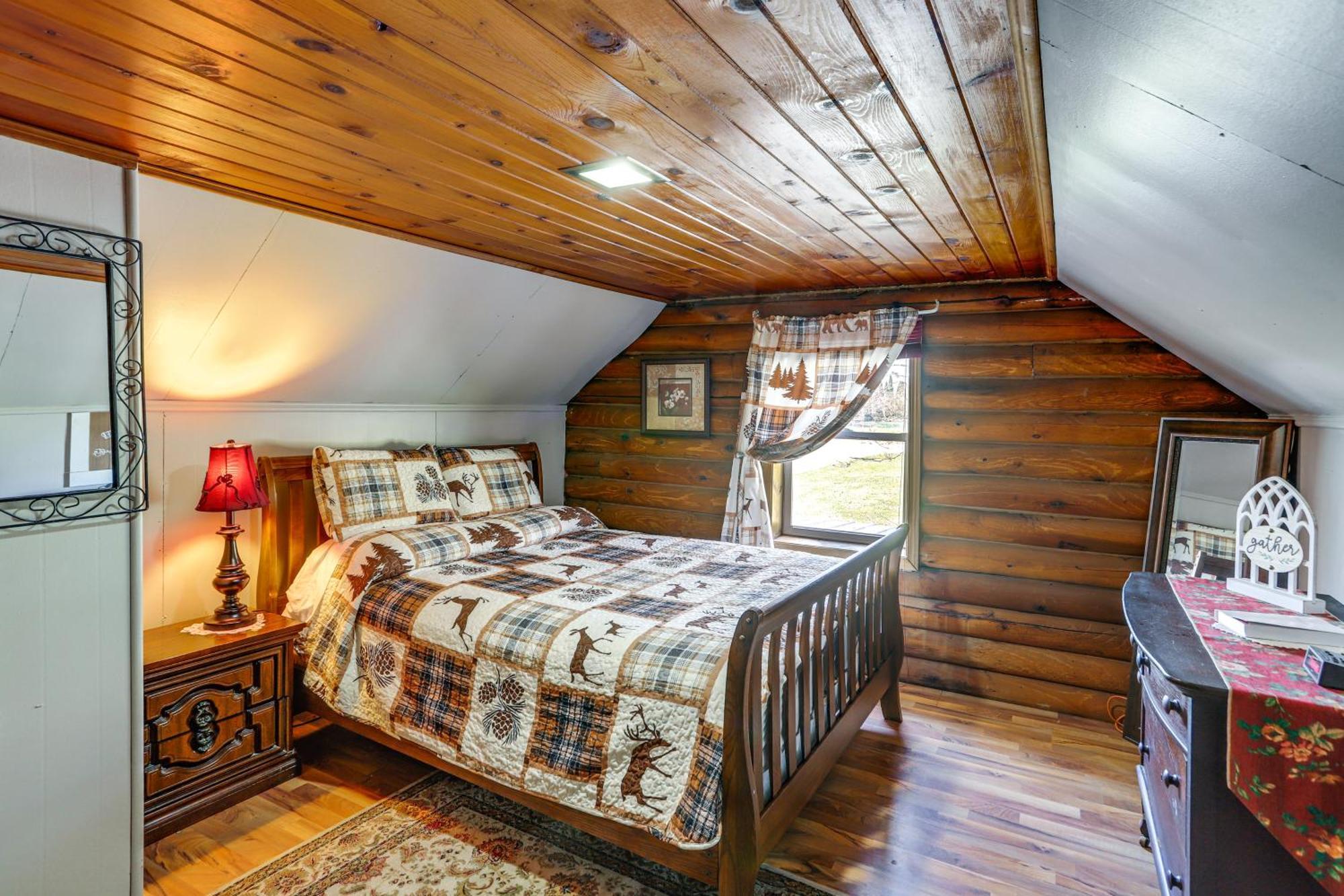 Quiet Shiloh Retreat With Spacious Yard And Fireplace! エクステリア 写真